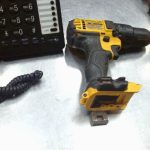 PERCEUSE (PERCUSSION, COLONE, ETC) / JAUNE