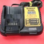 CHARGEUR DE BATTERIE SANS FILS / NOIR