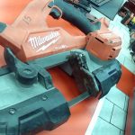 OUTIL ELECTRIQUE A DETAILLER / ROUGE