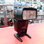 FLASH POUR CAMERA / NOIR