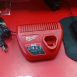 CHARGEUR DE BATTERIE SANS FILS / ROUGE