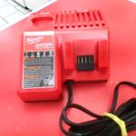 CHARGEUR DE BATTERIE SANS FILS / ROUGE