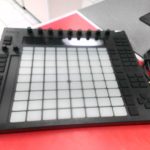 CONSOLE DE MIXAGE (MIXER) / NOIR