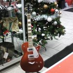 GUITARE ELECTRIQUE / ROSE