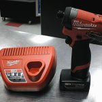 PERCEUSE (PERCUSSION, COLONE, ETC) / ROUGE