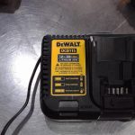 CHARGEUR DE BATTERIE SANS FILS / NOIR