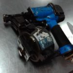 CLOUEUSE PNEUMATIQUE (GUN A CLOU) / BLEU