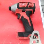 PERCEUSE (PERCUSSION, COLONE, ETC) / ROUGE