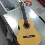 GUITARE ACOUSTIQUE / BEIGE