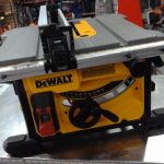 OUTIL ELECTRIQUE A DETAILLER / JAUNE