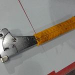 BROCHEUSE A MAIN / JAUNE