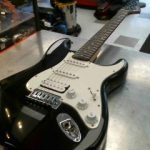 GUITARE ELECTRIQUE / NOIR