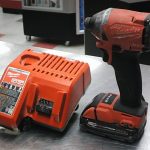 PERCEUSE (PERCUSSION, COLONE, ETC) / ROUGE