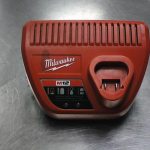 CHARGEUR DE BATTERIE SANS FILS / ROUGE