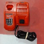 CHARGEUR DE BATTERIE SANS FILS / ROUGE