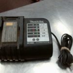CHARGEUR DE BATTERIE SANS FILS / NOIR