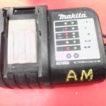 CHARGEUR DE BATTERIE SANS FILS / NOIR