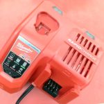 CHARGEUR DE BATT SANS FILS / ROUGE