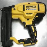 OUTIL ELECTRIQUE A DETAILLER / JAUNE