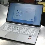 ORDINATEUR PORTABLE (LAPTOP)/GHZ:AMD RYZEN 5/RAM:12GB/DD:1TB SSD/ECRAN:/COULEUR:ARGENT
