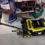 TONDEUSE A GAZON / VERT