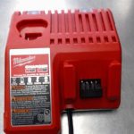 CHARGEUR DE BATT SANS FIL / ROUGE