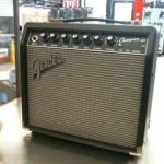 AMPLIFICATEUR DE GUITARE / NOIR
