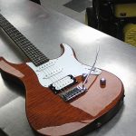 GUIT ELECTRIQUE / MARRON