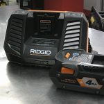 CHARGEUR DE BATTERIE SANS FILS / GRIS