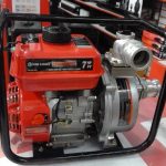 POMPE A EAU / ROUGE