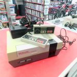 CONSOLE NES 8BIT / GRIS