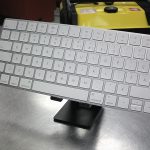 CLAVIER D'ORDI / BLANC