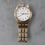 MONTRE / OR
