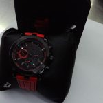 MONTRE / NOIR & ROUGE