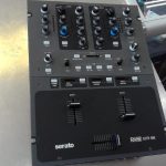 CONSOLE DE MIXAGE (MIXER) / NOIR