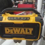 OUTIL ELECTRIQUE A DETAILLER / JAUNE