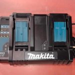 CHARGEUR DE BATTERIE SANS FILS / NOIR
