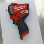 OUTIL ELECTRIQUE A DETAILLER / ROUGE