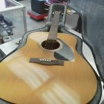 GUITARE ACOUSTIQUE / BEIGE