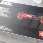 OUTIL ELECTRIQUE A DETAILLER / ROUGE