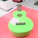 UKULELE / VERT