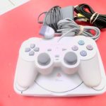 CONSOLE PLAYSTATION 1 / GRIS