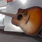 GUITARE ACOUSTIQUE / MARRON