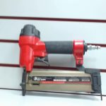 CLOUEUSE PNEUMATIQUE (GUN A CLOU) / ROUGE