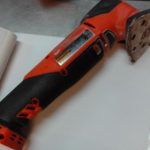 OUTIL ELECTRIQUE A DETAILLER / ROUGE
