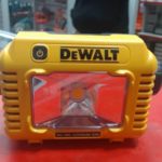 OUTIL ELECTRIQUE A DETAILLER / JAUNE
