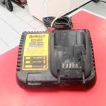 CHARGEUR DE BATTERIE SANS FILS / NOIR