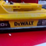 BATTERIE D'OUTIL SANS FILS / JAUNE