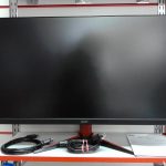 MONITEUR D'ORDINATEUR / NOIR