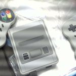 CONSOLE DE JEU / GRIS